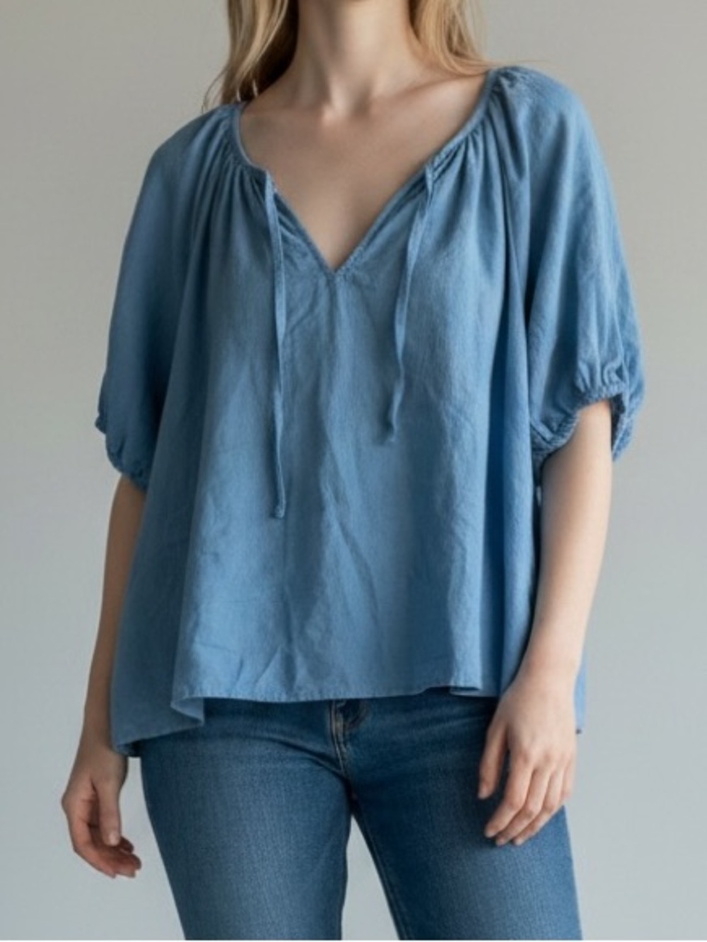 Abercrombie and Fitch Linen Blend Peasant Top Blue V-Neck Size Medium
